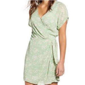 All in Favor Sage Floral Dress wrap v neck Size S PTP 16”